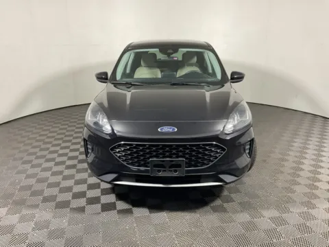 More photos of 2021 Ford Escape Hybrid SE at Don Wood Toyota, OH