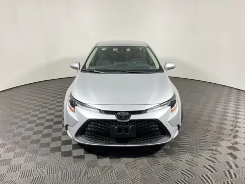 More photos of 2020 Toyota Corolla LE at Don Wood Toyota, OH