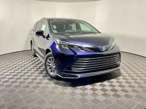 Blue 2025 Toyota Sienna LE for sale in Athens, OH