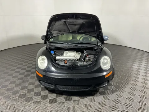 More photos of 2008 Volkswagen Beetle SE at Don Wood Toyota, OH