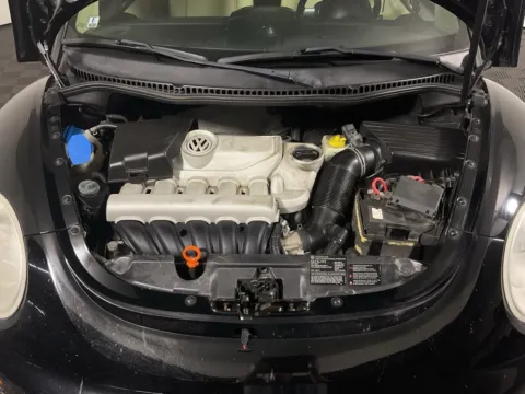 More photos of 2008 Volkswagen Beetle SE at Don Wood Toyota, OH