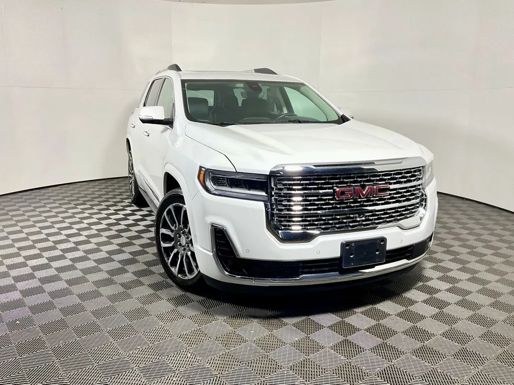 White 2020 GMC Acadia Denali for sale in Athens, OH