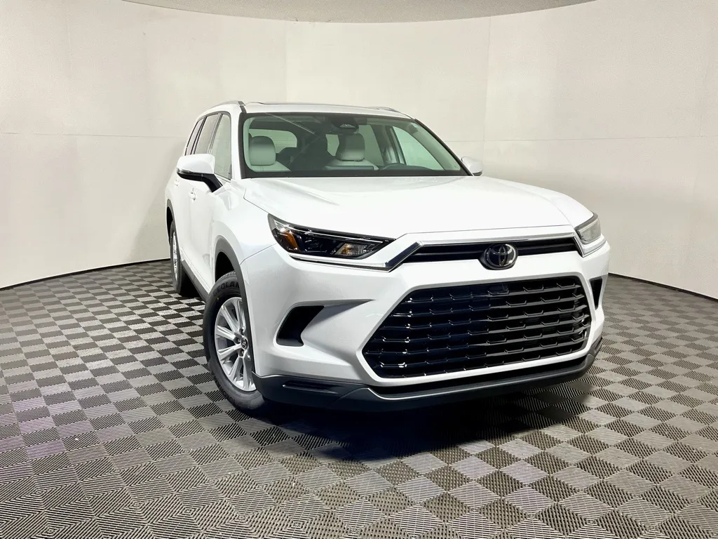 White 2026 Toyota Grand Highlander Hybrid XLE for sale in Athens, OH