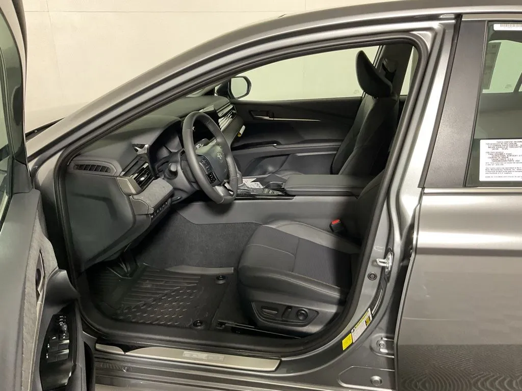 2026 Toyota Camry XLE - Photo 21