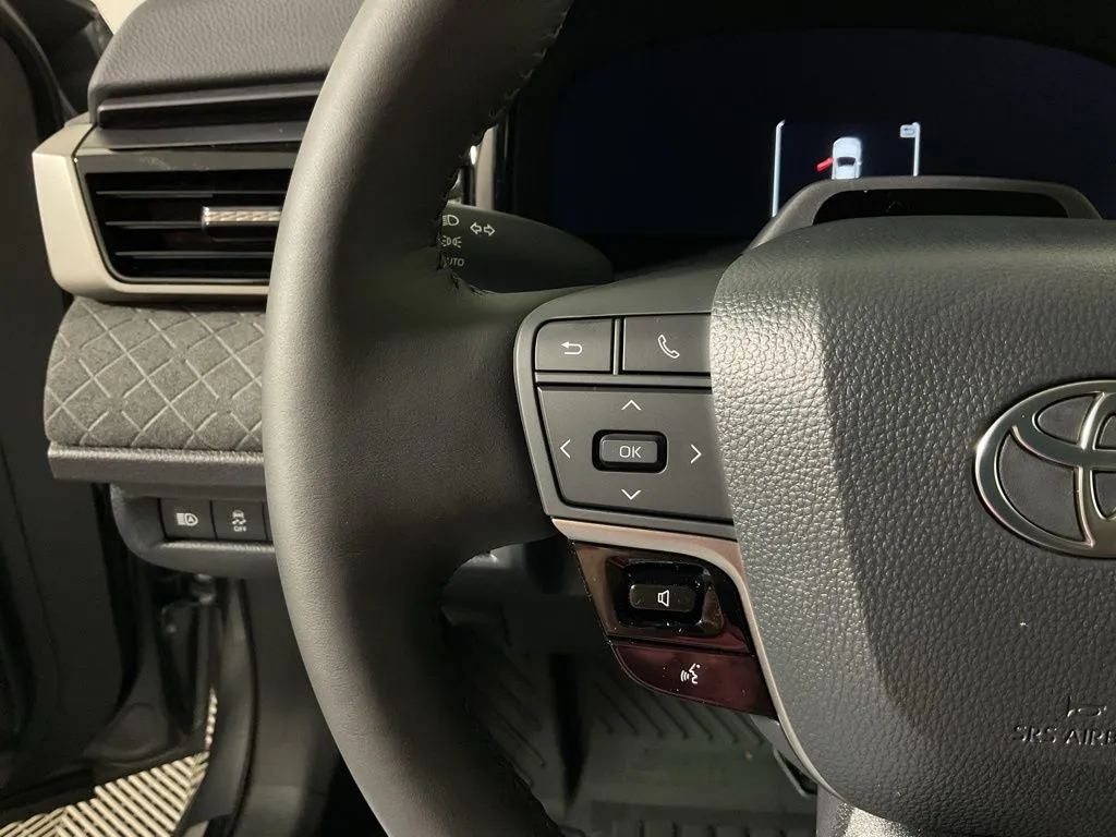 2026 Toyota Camry XLE - Photo 27