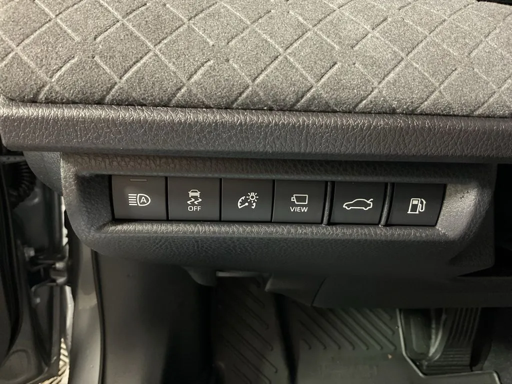 2026 Toyota Camry XLE - Photo 29