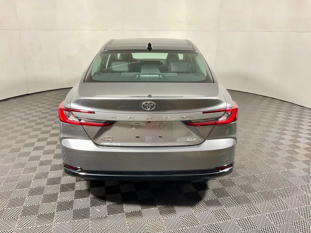 2026 Toyota Camry XLE - Photo 14