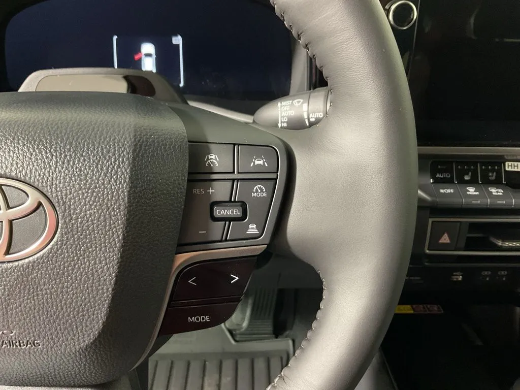 2026 Toyota Camry XLE - Photo 28
