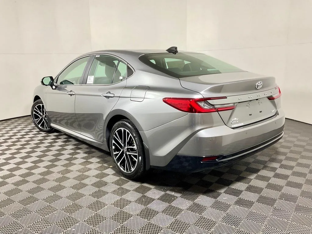 2026 Toyota Camry XLE - Photo 12