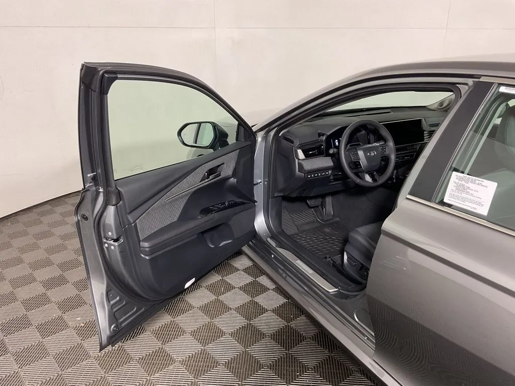 2026 Toyota Camry XLE - Photo 19