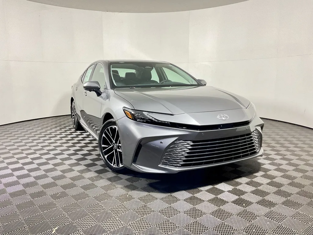 2026 Toyota Camry XLE's photo