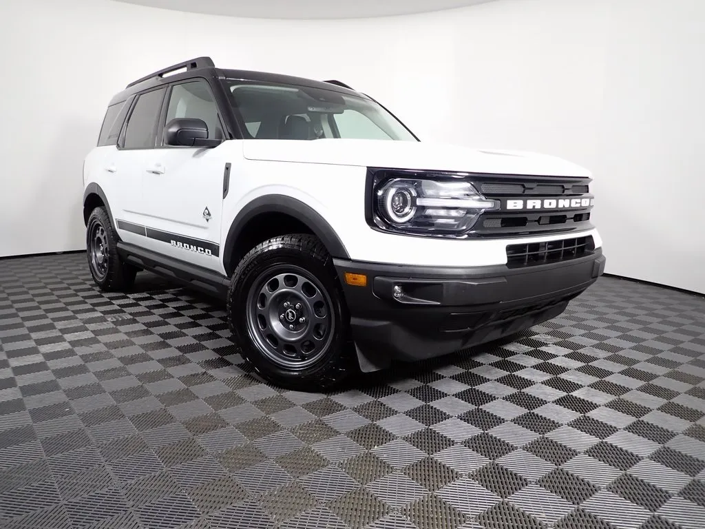 White 2024 Ford Bronco Sport Outer Banks for sale in Rockbridge, OH
