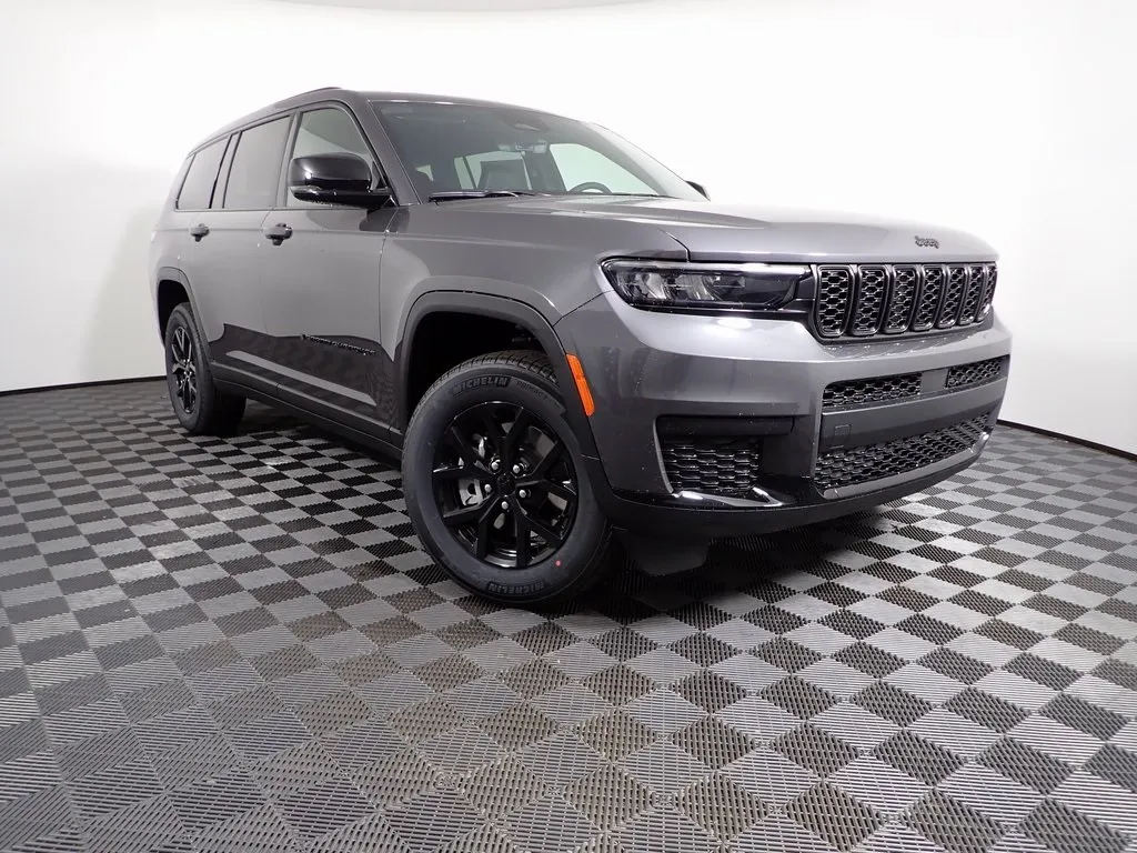 Gray 2025 Jeep Grand Cherokee L Altitude X for sale in Rockbridge, OH