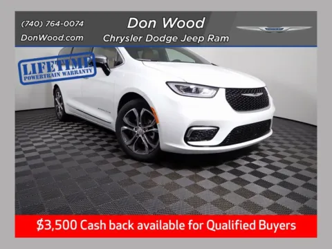 White 2026 Chrysler Pacifica Pinnacle for sale in Rockbridge, OH