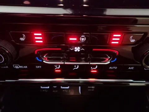 More photos of 2025 Jeep Grand Cherokee Limited at Don Wood Chrysler Dodge Jeep Ram, OH