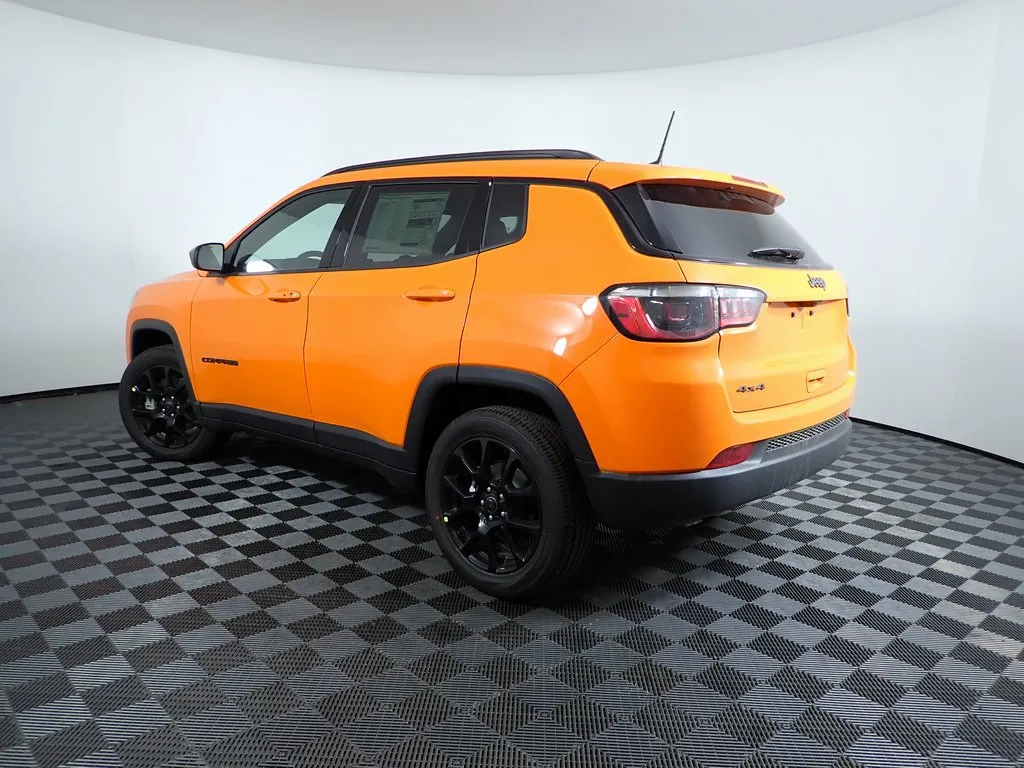 Jeep Compass photo 9