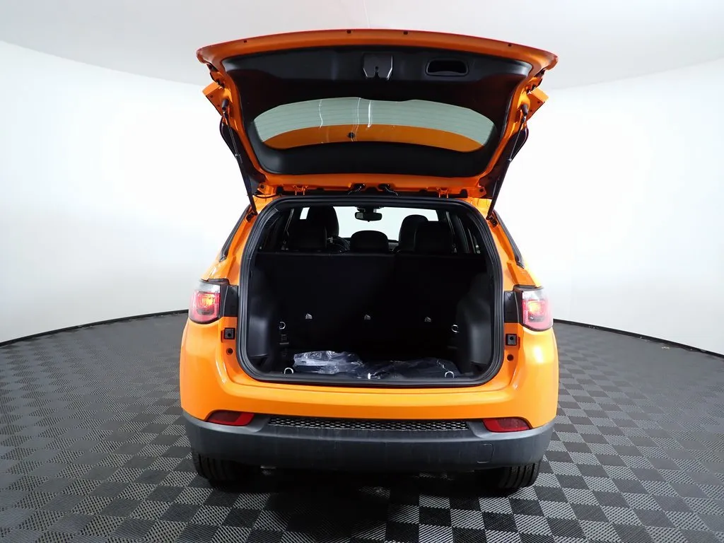 Jeep Compass photo 13