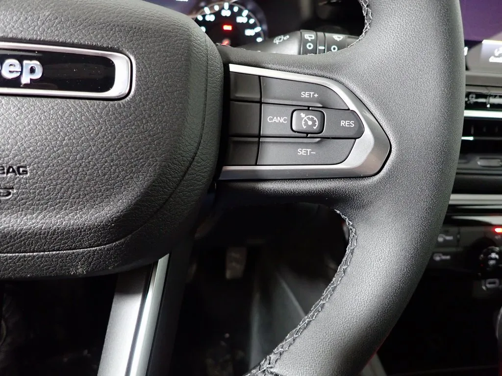 Jeep Compass photo 23