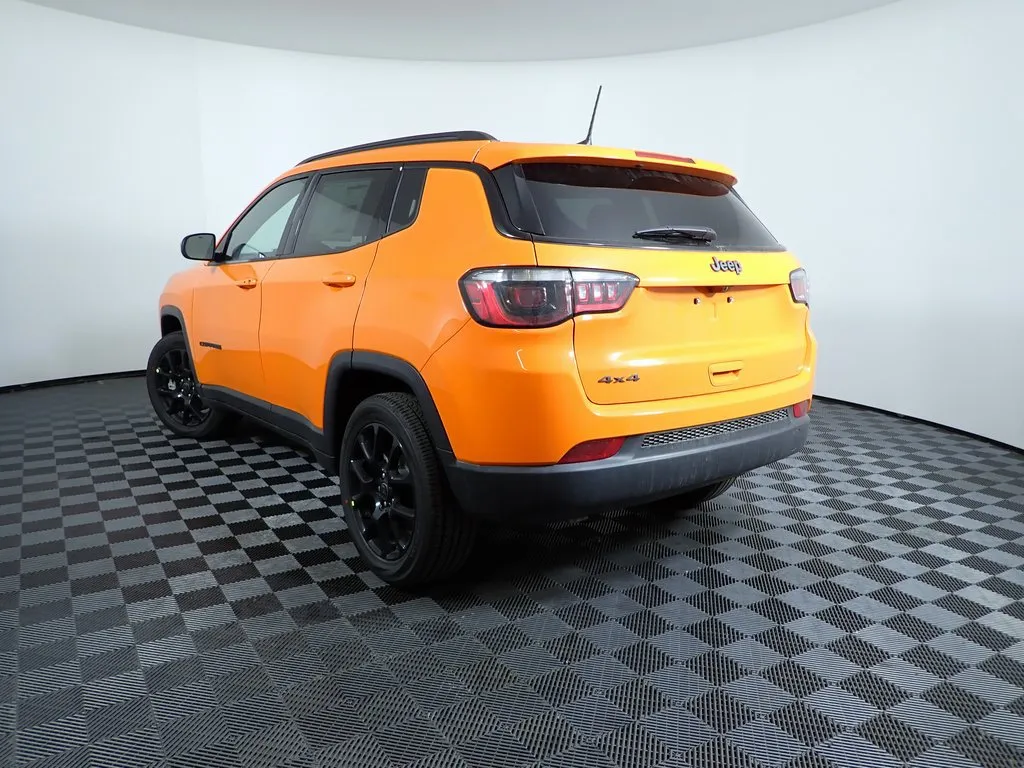 Jeep Compass photo 11