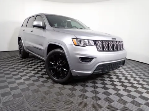 Silver 2017 Jeep Grand Cherokee Altitude for sale in Rockbridge, OH