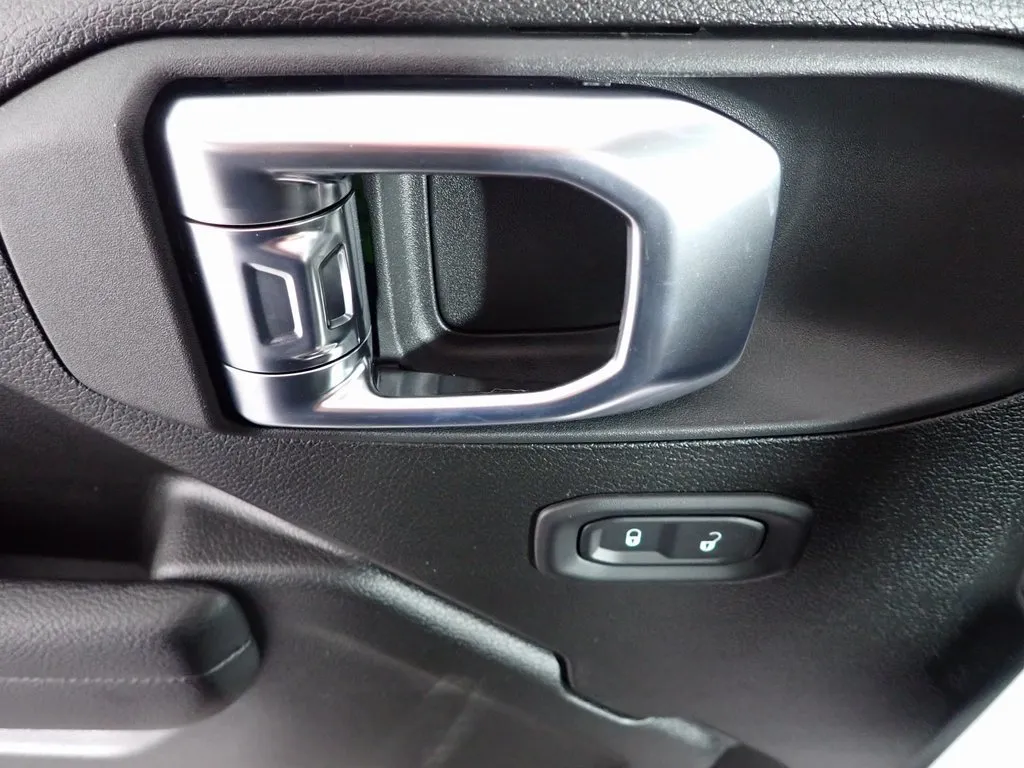 Jeep Wrangler photo 17