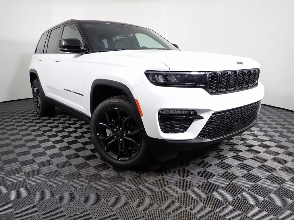 White 2025 Jeep Grand Cherokee Limited for sale in Rockbridge, OH