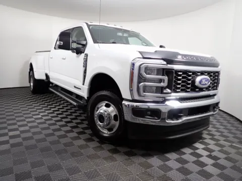 White 2024 Ford F-350SD Lariat for sale in Rockbridge, OH