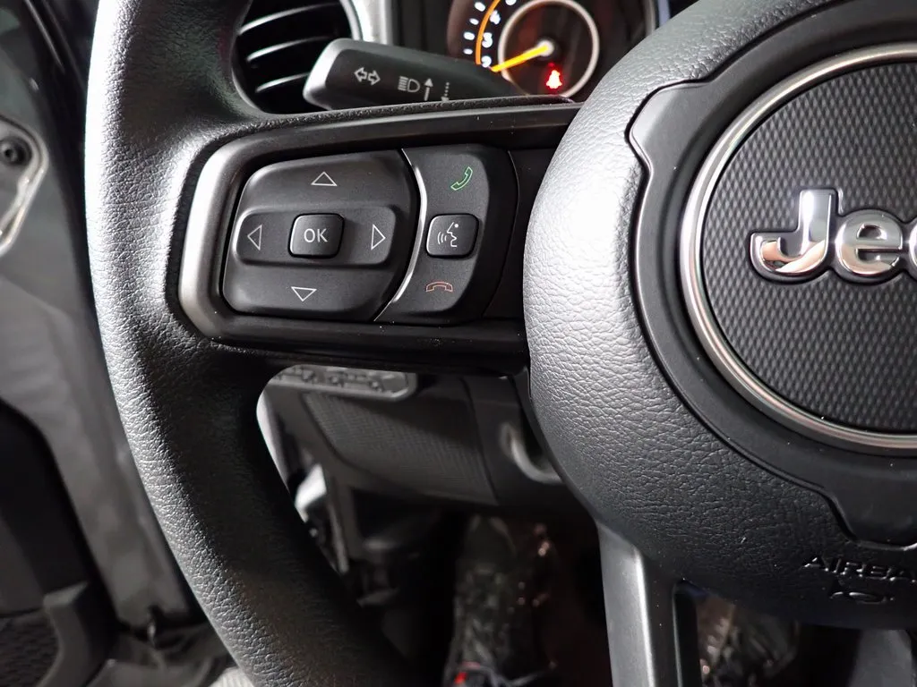 Jeep Wrangler photo 21