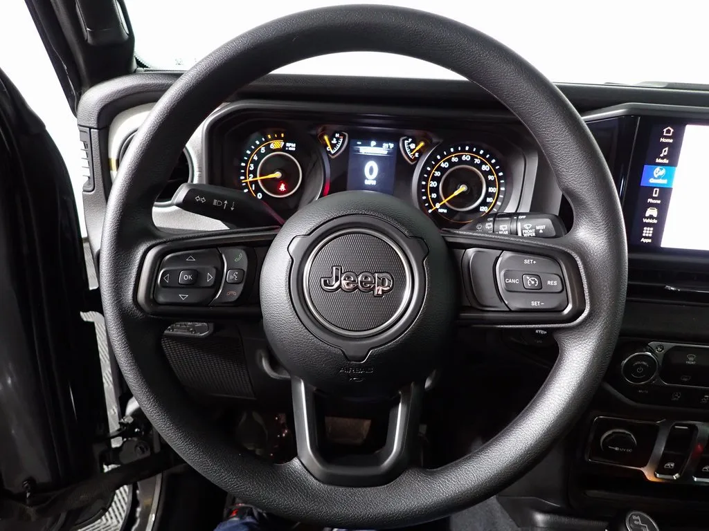 Jeep Wrangler photo 20