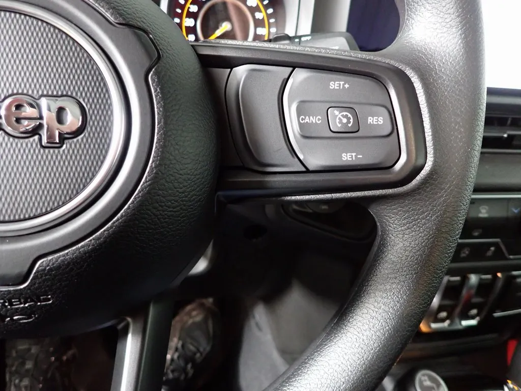 Jeep Wrangler photo 22