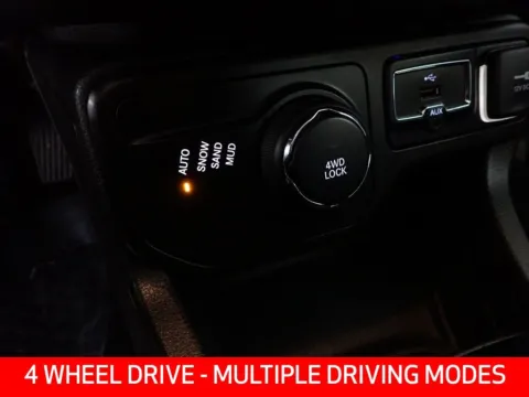 More photos of 2018 Jeep Renegade Altitude at Don Wood Chrysler Dodge Jeep Ram, OH