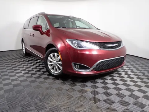 Red 2019 Chrysler Pacifica Touring L for sale in Rockbridge, OH