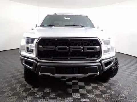 More photos of 2018 Ford F-150 Raptor at Don Wood Chrysler Dodge Jeep Ram, OH