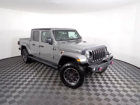 More photos of 2023 Jeep Gladiator Overland at Don Wood Chrysler Dodge Jeep Ram, OH