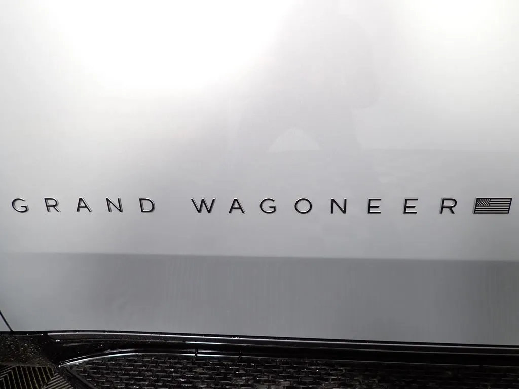 Jeep Grand Wagoneer photo 51