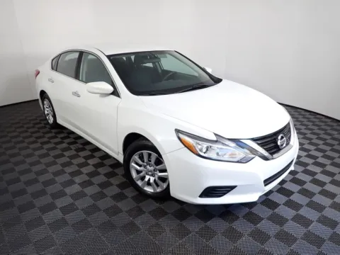 More photos of 2016 Nissan Altima 2.5 S at Don Wood Chrysler Dodge Jeep Ram, OH