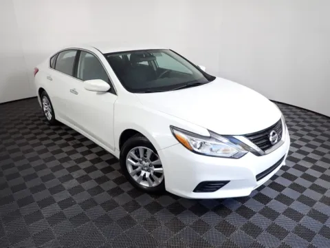 More photos of 2016 Nissan Altima 2.5 S at Don Wood Chrysler Dodge Jeep Ram, OH
