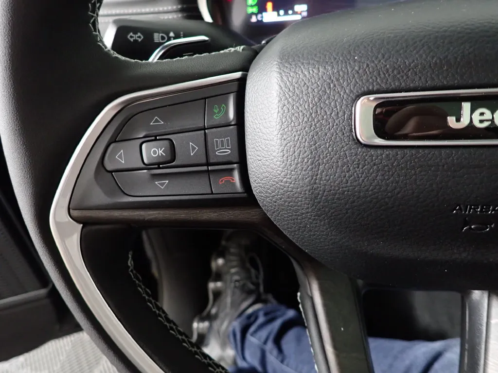 Jeep Grand Cherokee photo 29