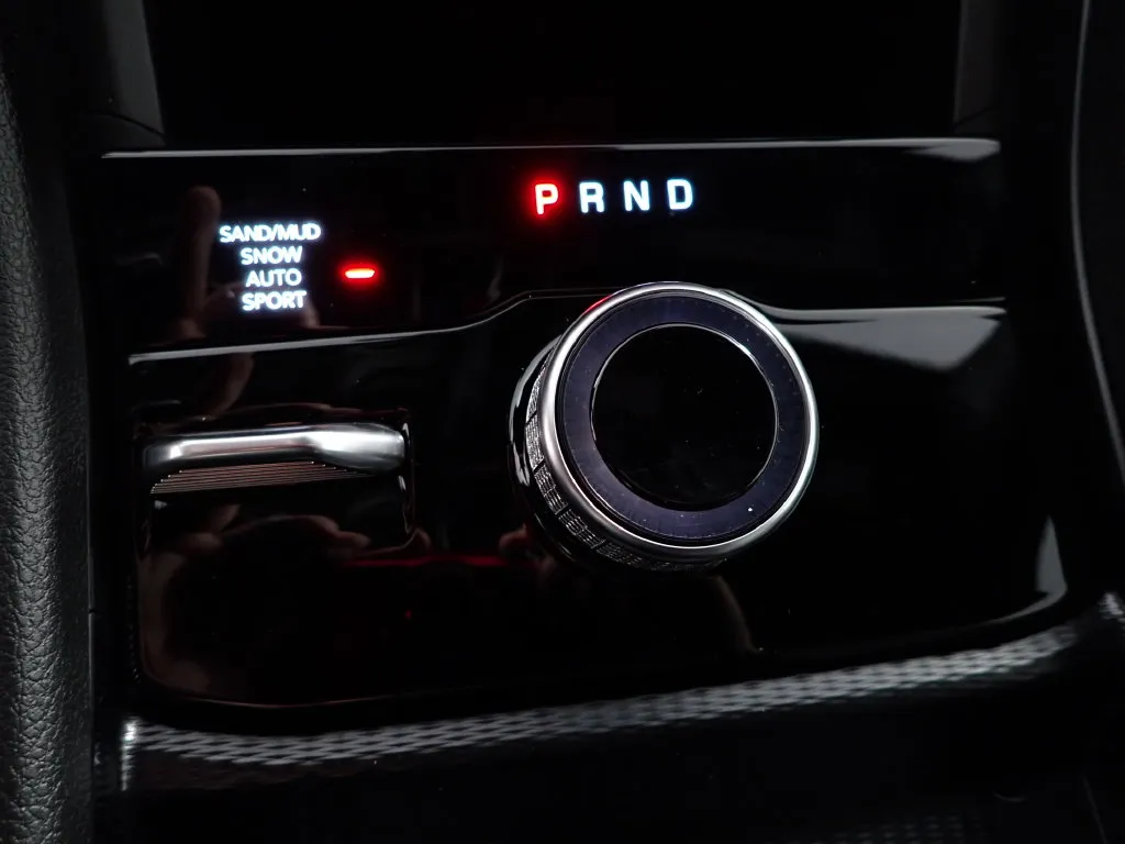 Jeep Grand Cherokee photo 32