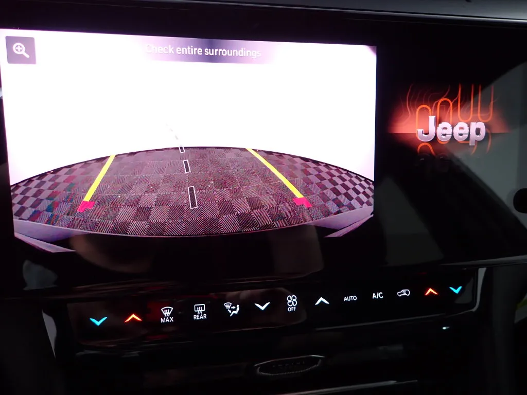 Jeep Grand Cherokee photo 31