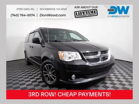 Black 2017 Dodge Grand Caravan SXT for sale in Rockbridge, OH