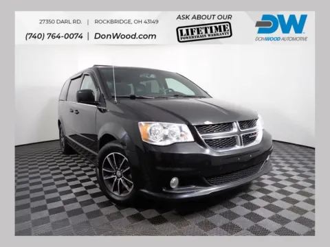 Black 2017 Dodge Grand Caravan SXT for sale in Rockbridge, OH