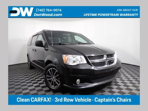 Black 2017 Dodge Grand Caravan SXT for sale in Rockbridge, OH