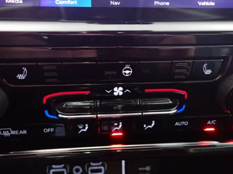 More photos of 2023 Jeep Grand Cherokee Limited at Don Wood Chrysler Dodge Jeep Ram, OH