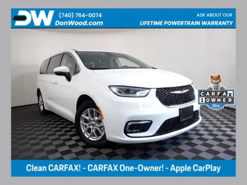 White 2023 Chrysler Pacifica Touring L for sale in Rockbridge, OH