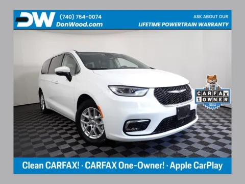 White 2023 Chrysler Pacifica Touring L for sale in Rockbridge, OH