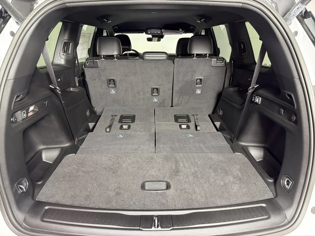 Jeep Grand Cherokee L photo 17