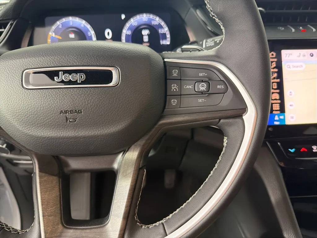 Jeep Grand Cherokee L photo 30