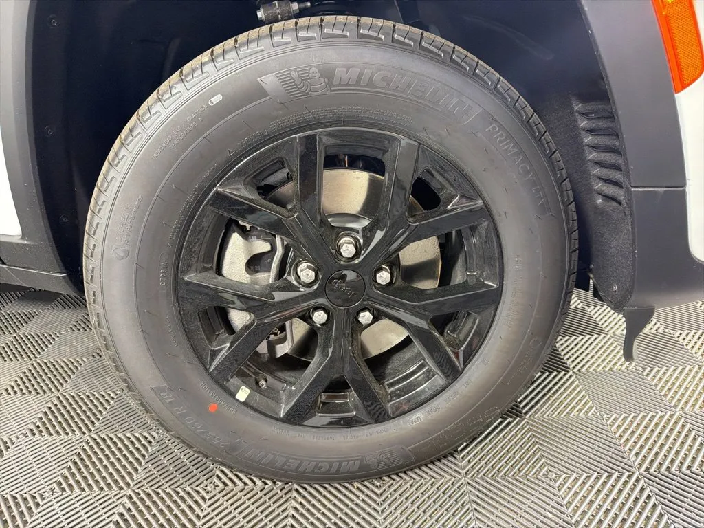 Jeep Grand Cherokee L photo 37