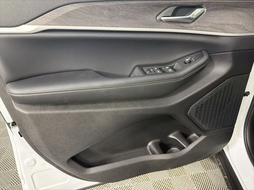 Jeep Grand Cherokee L photo 20